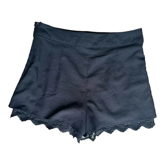 Forever21 Black Shorts With  Lace Trim Size Medium - Picture 4 of 6